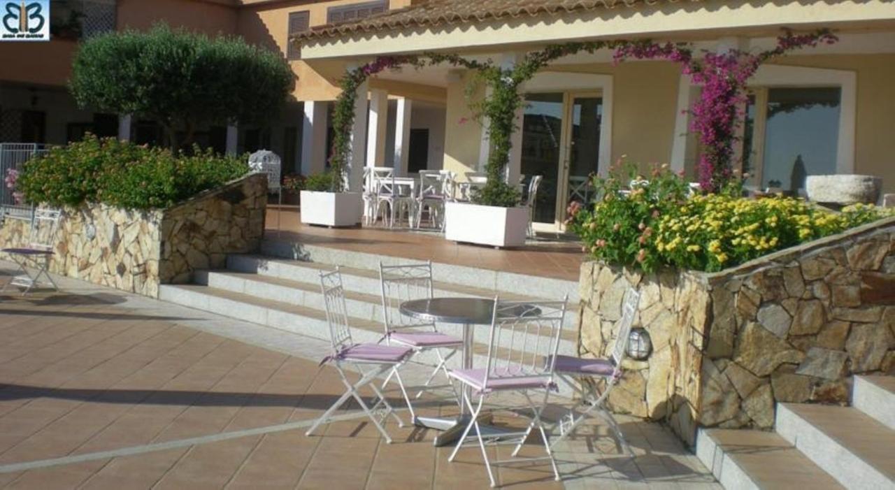 Baia De Bahas - Apartments & Resort Marinella  Eksteriør billede